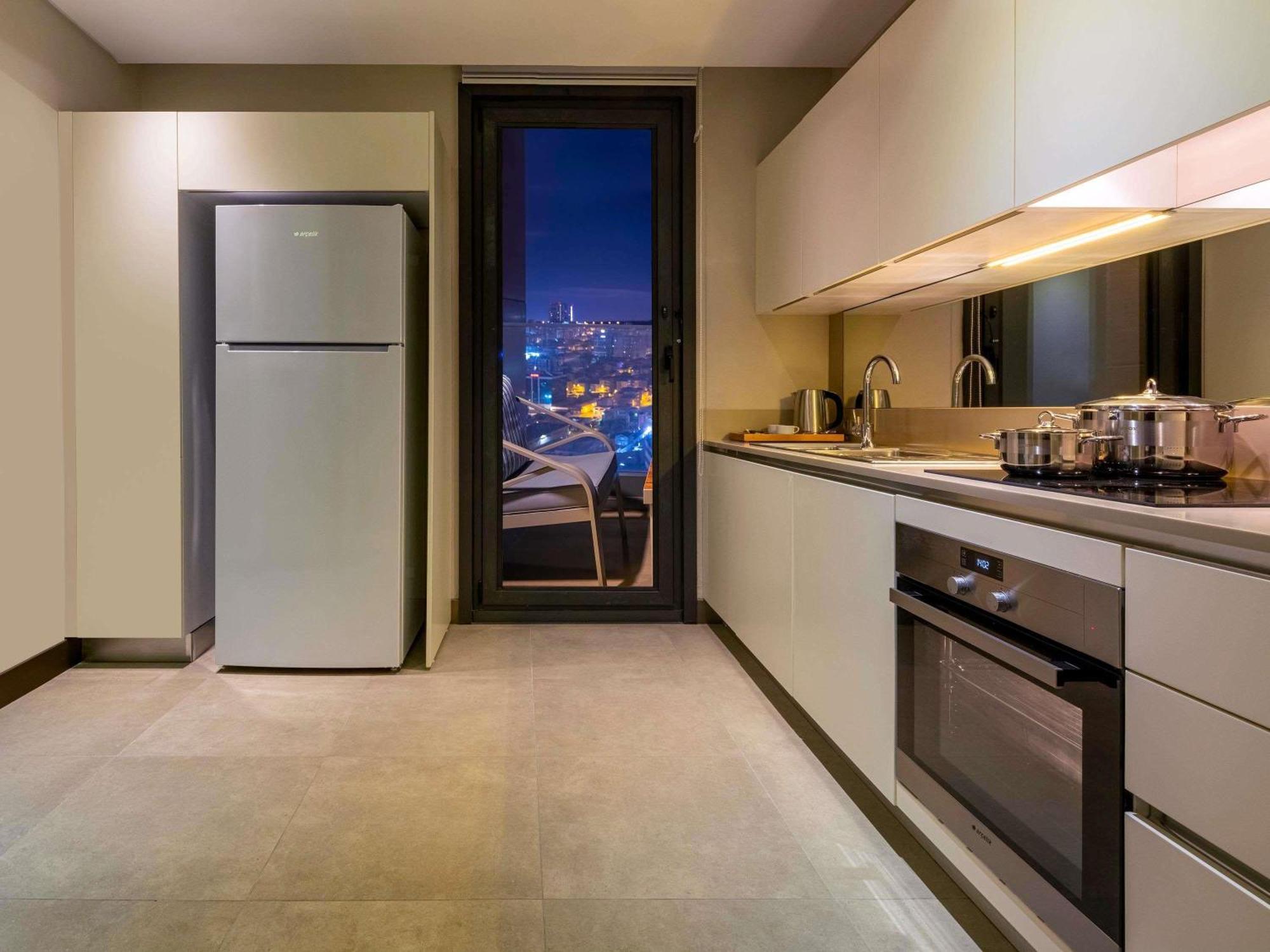 Movenpick Living Istanbul West Hotel Eksteriør billede