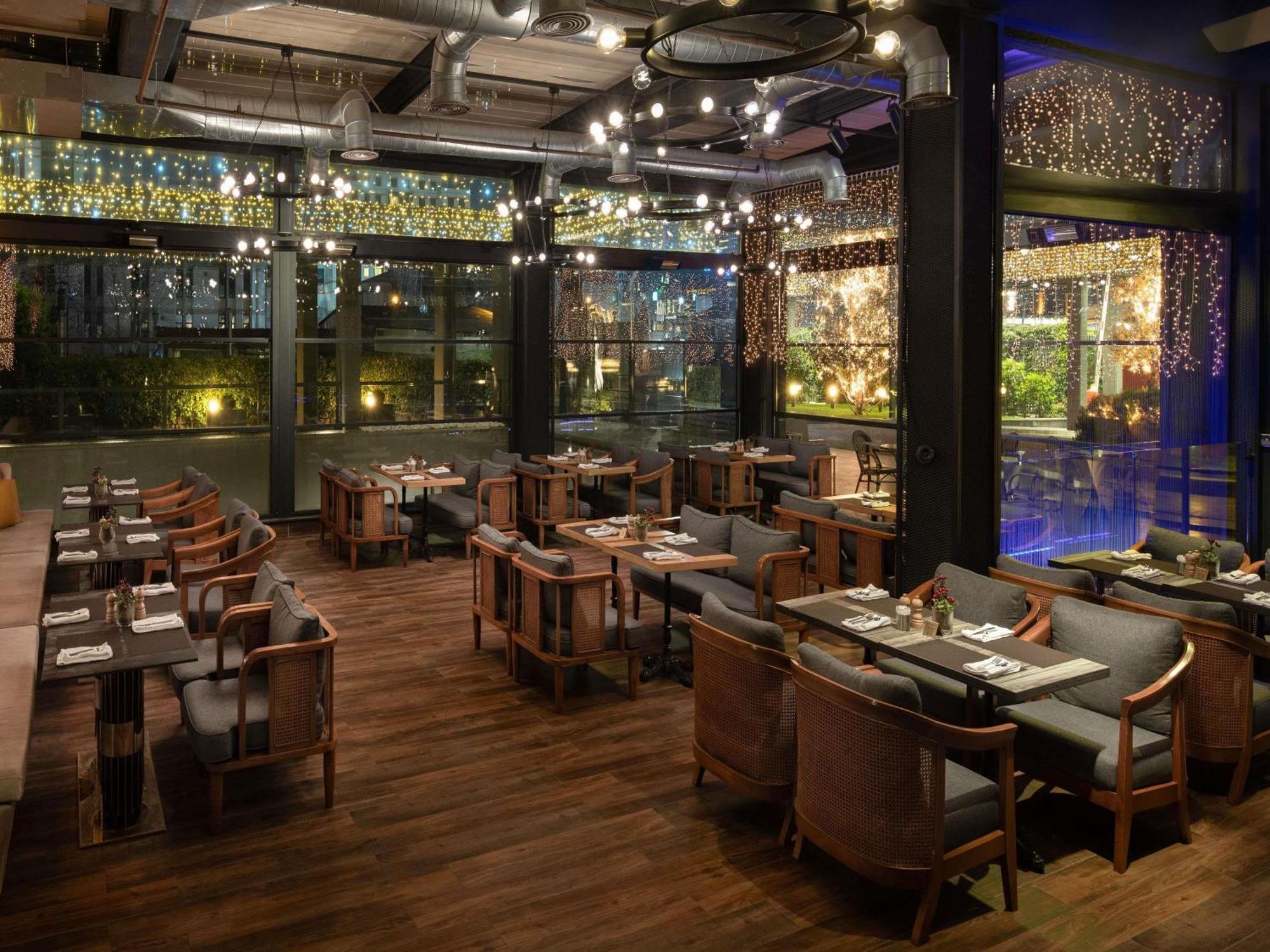 Movenpick Living Istanbul West Hotel Eksteriør billede