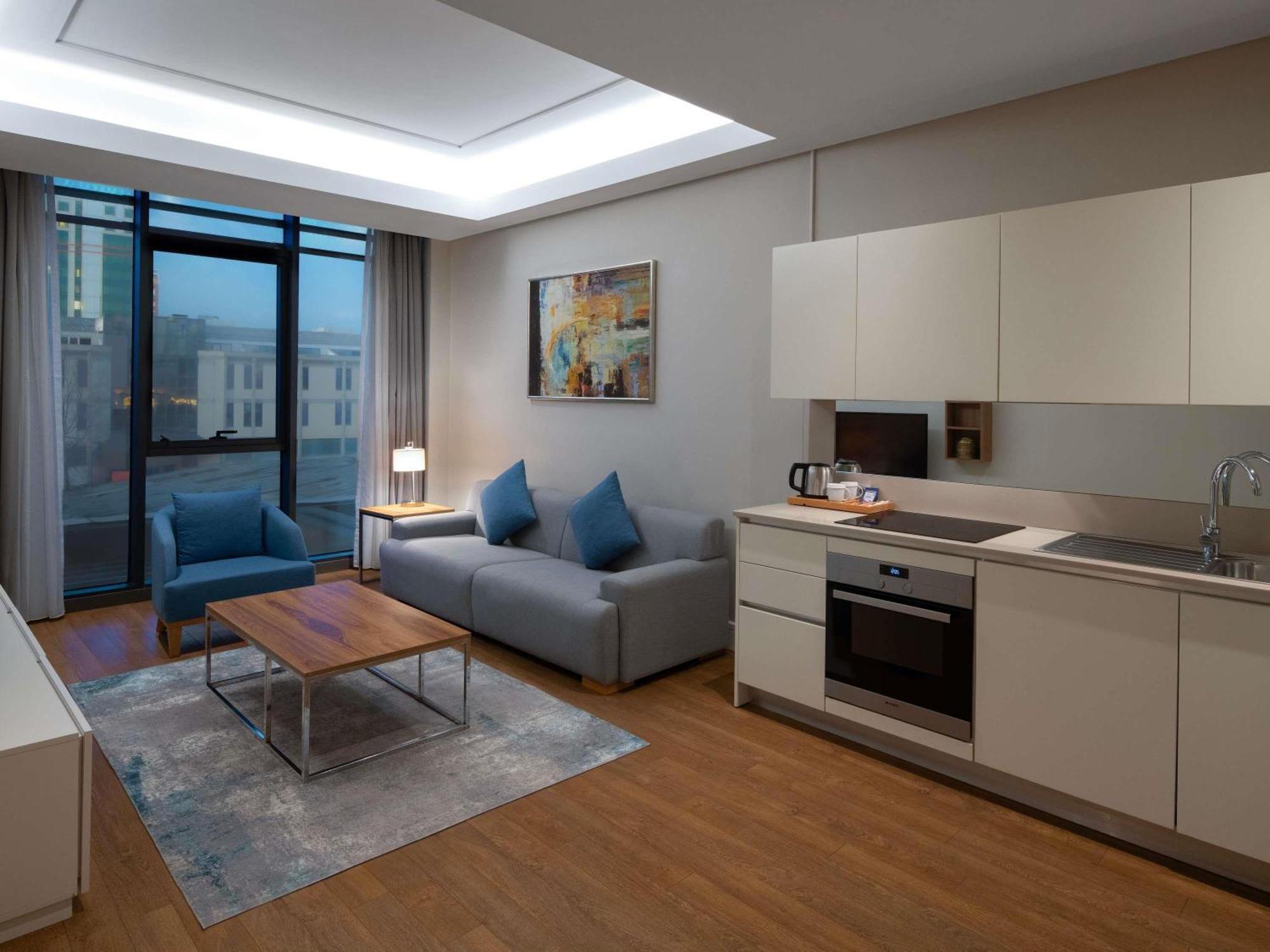 Movenpick Living Istanbul West Hotel Eksteriør billede