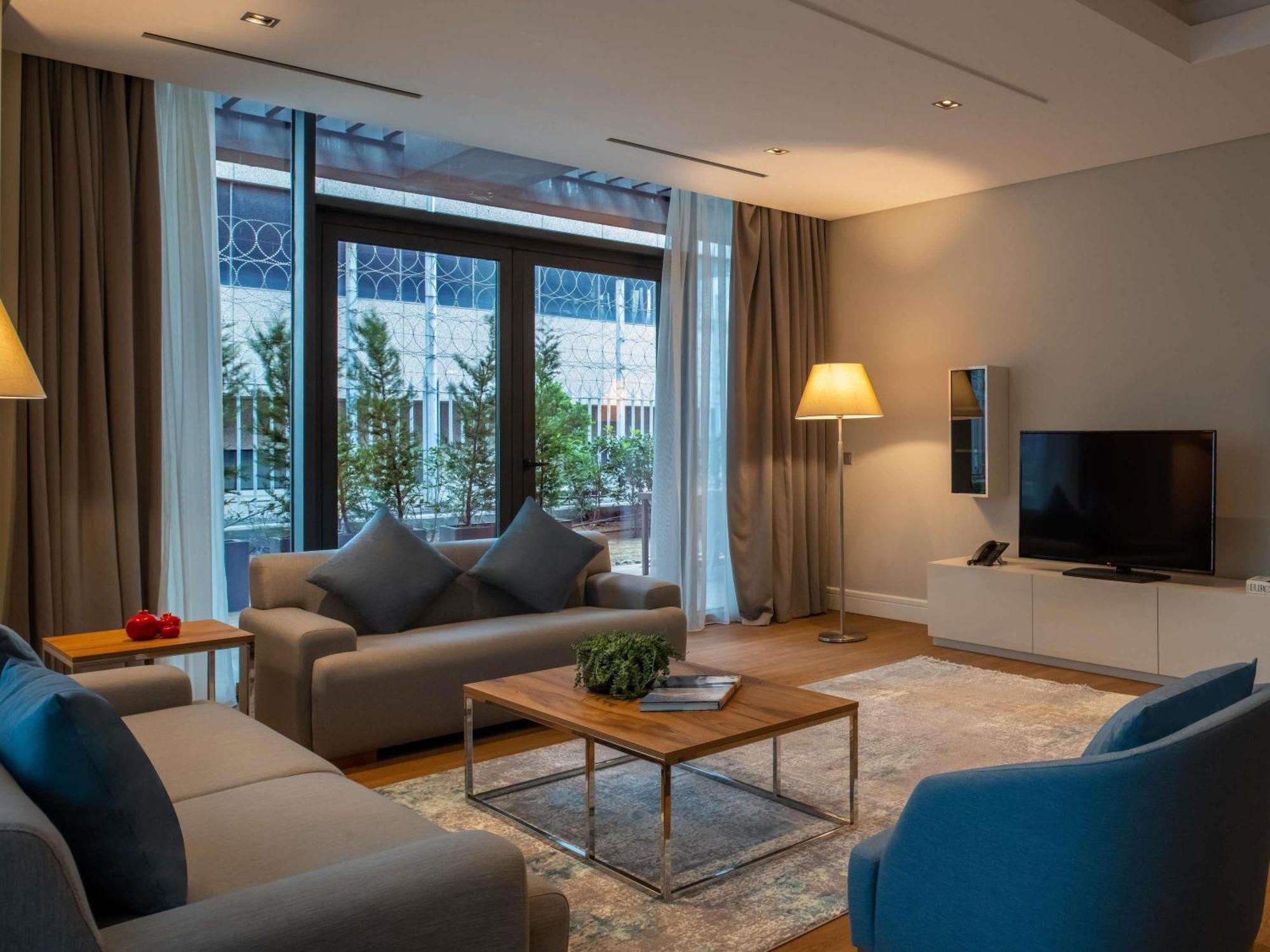Movenpick Living Istanbul West Hotel Eksteriør billede