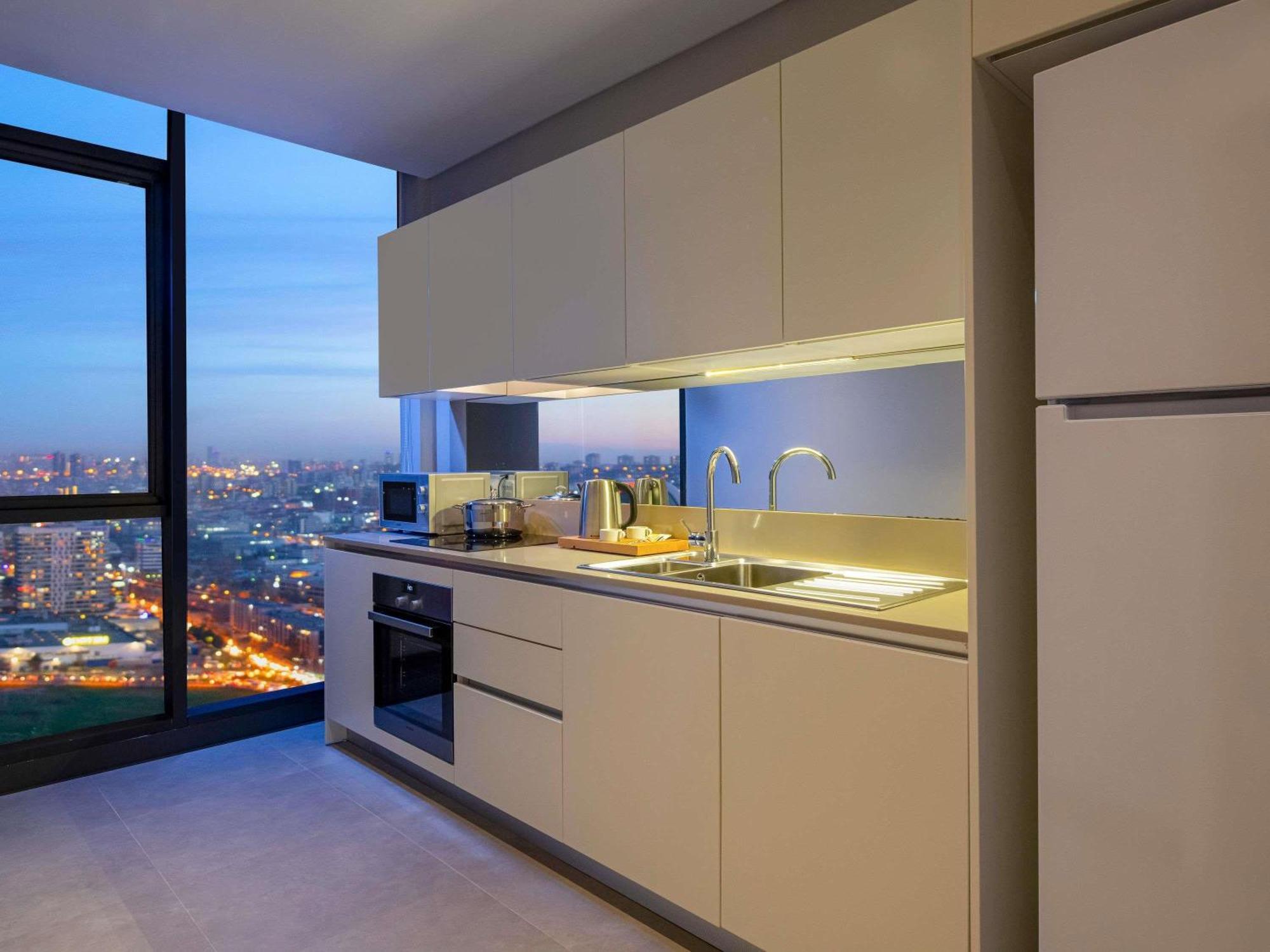 Movenpick Living Istanbul West Hotel Eksteriør billede